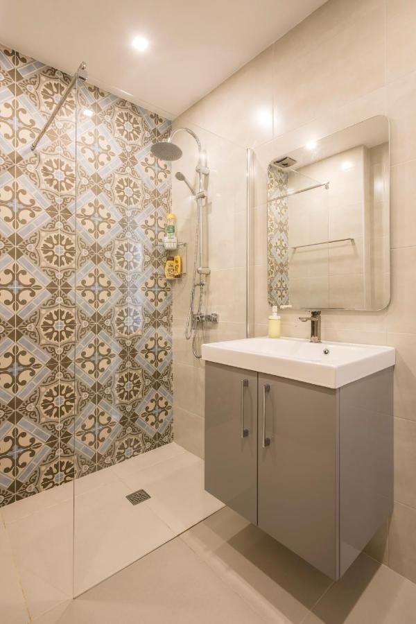 Beautiful Seaview 2 Bedroom Apartment Luz Dış mekan fotoğraf